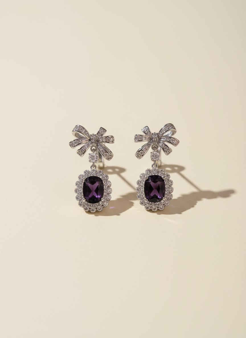 Queen line Bow Drops