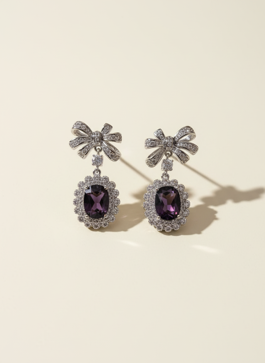 Queen line Bow Drops