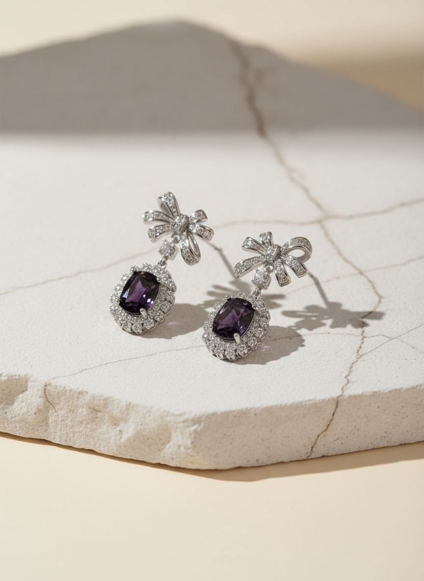 Queen line Bow Drops