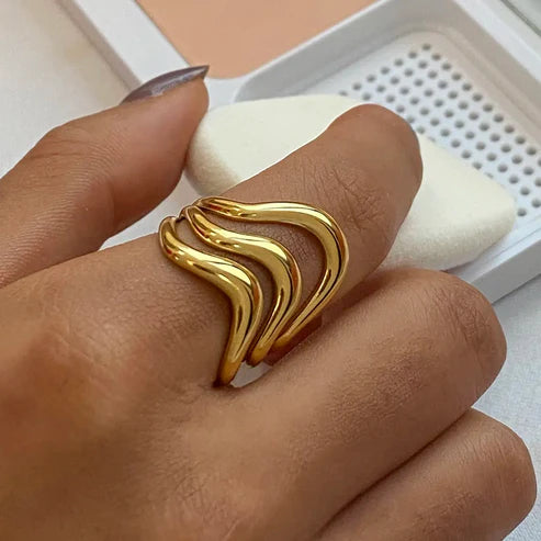 Wave Glow Ring