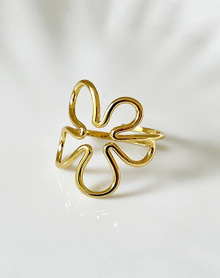 Clover Drip Ring